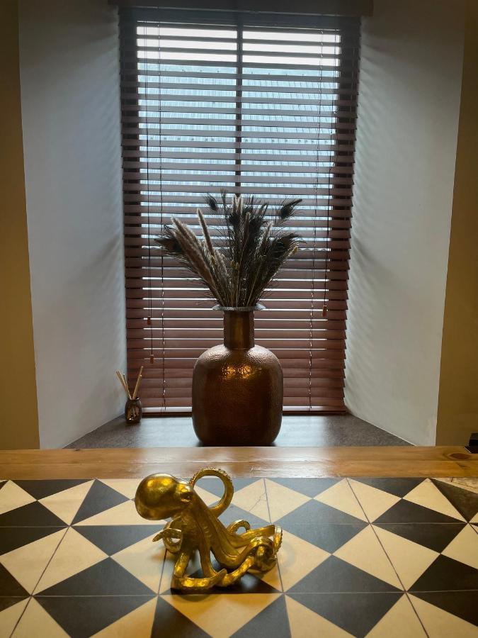 Lower Flat, Nicolson House. ポートリー エクステリア 写真